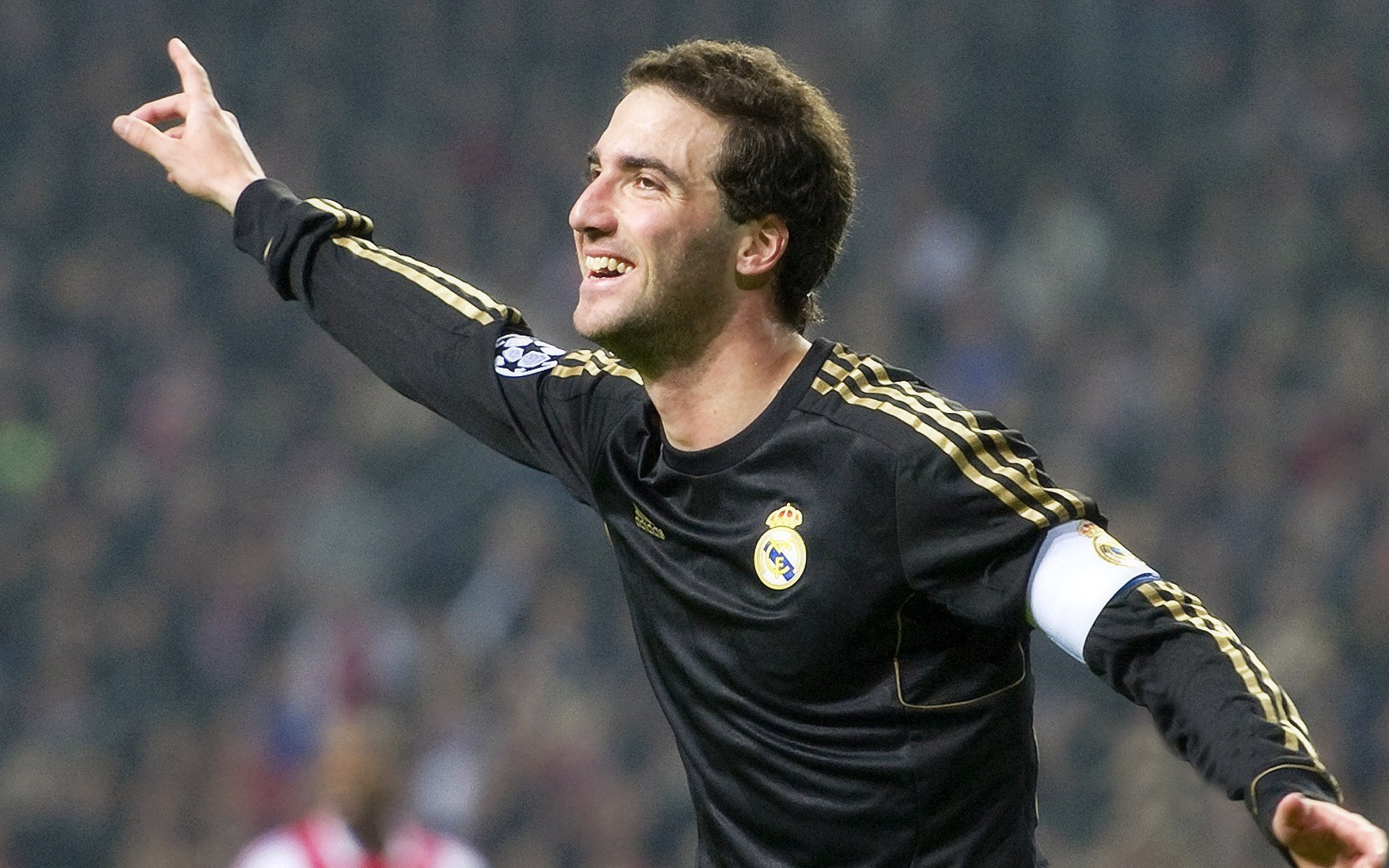 英超青训营引入虚拟现实技术强化战术意识，英超训练基地